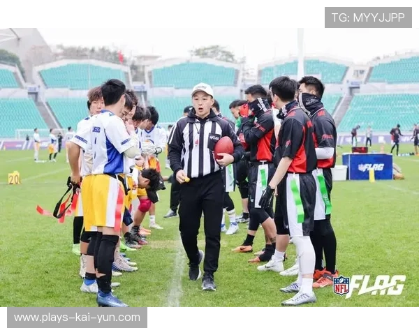 橄榄球赛惊现“怒撞裁判”事件！全场震惊