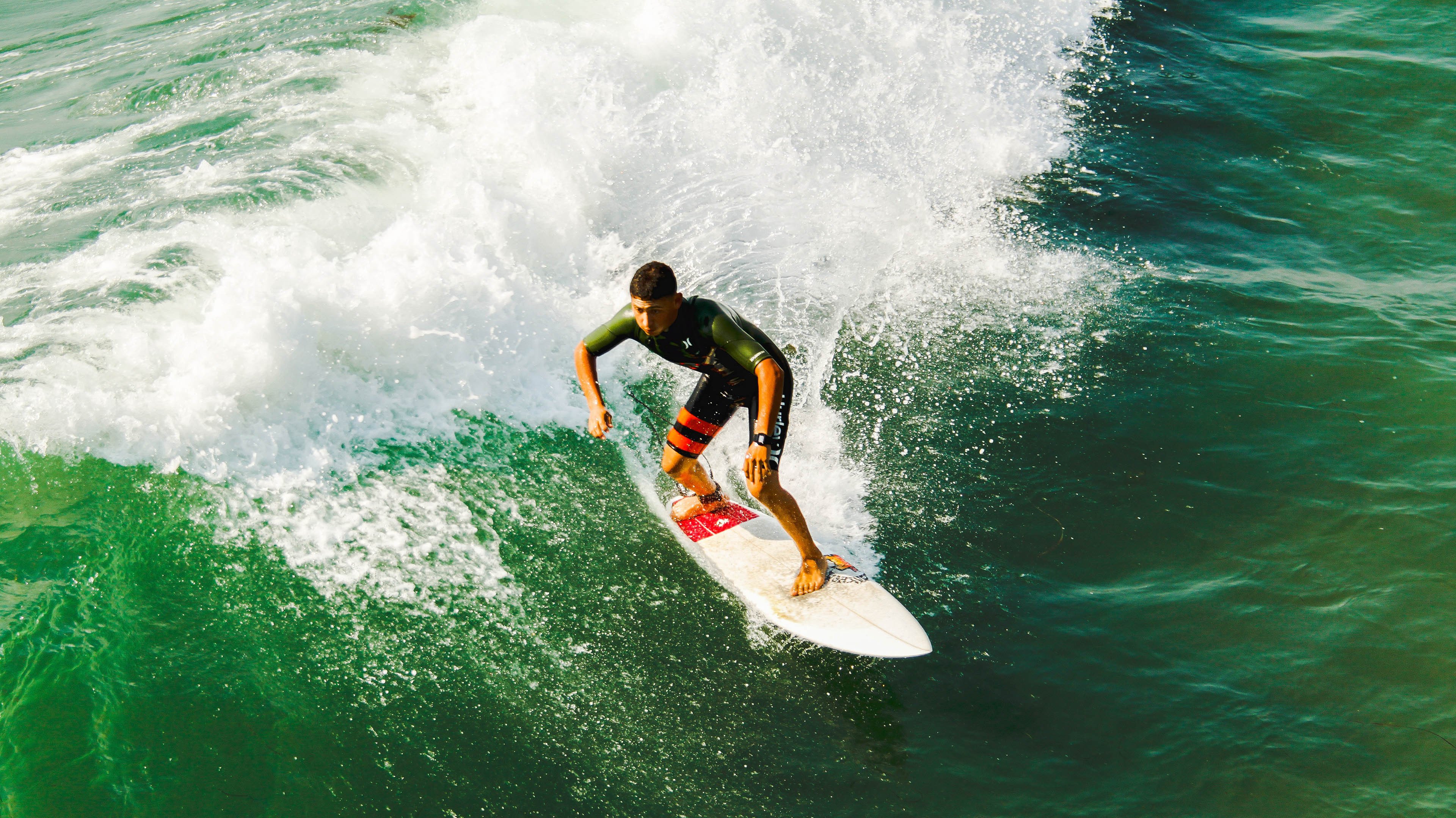 体育教育推动青少年参与运动，推动青少年体育事业